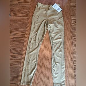 NWT Fabletics Shimmering Gold Oasis High Waisted Pocket 7/8 Leggings  Size XS